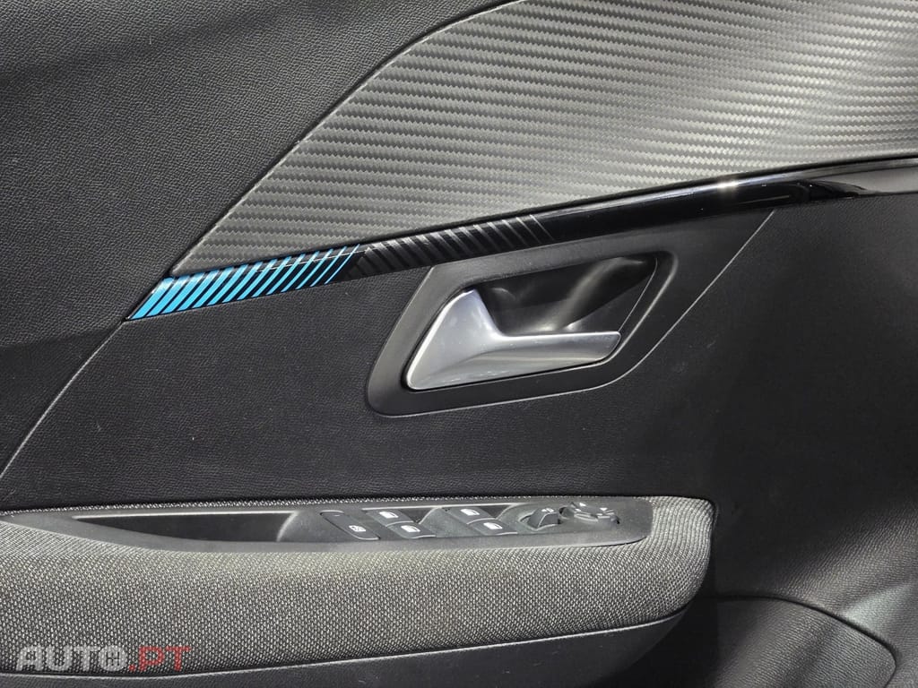 Peugeot E-208 50 kWh Style