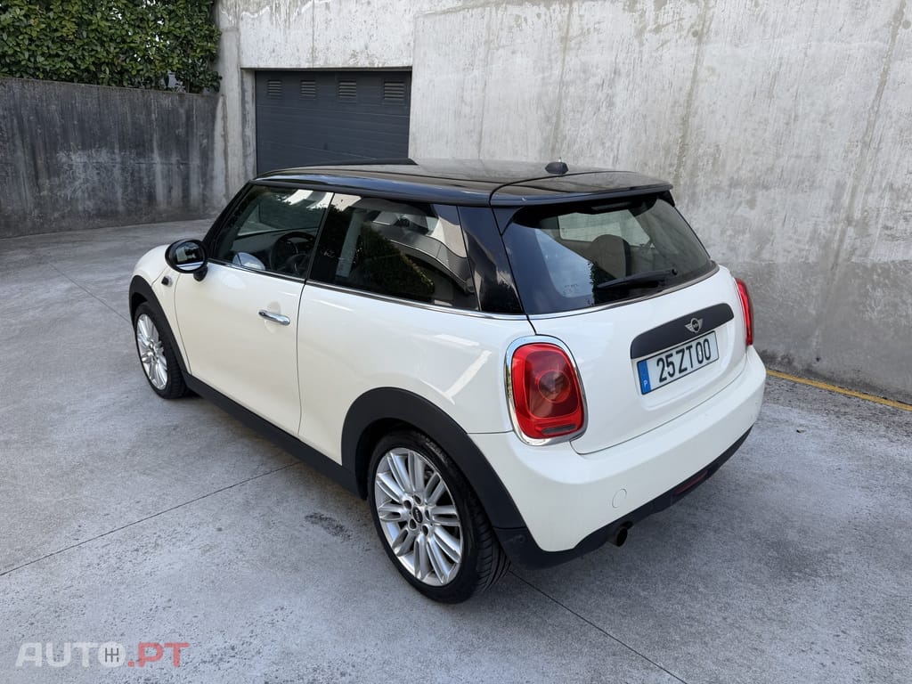 MINI Cooper One D Blackyard