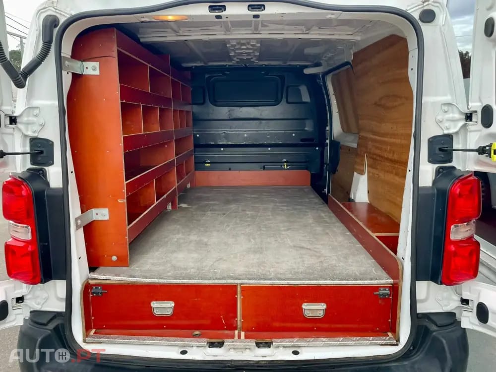 Citroen Jumpy Outro