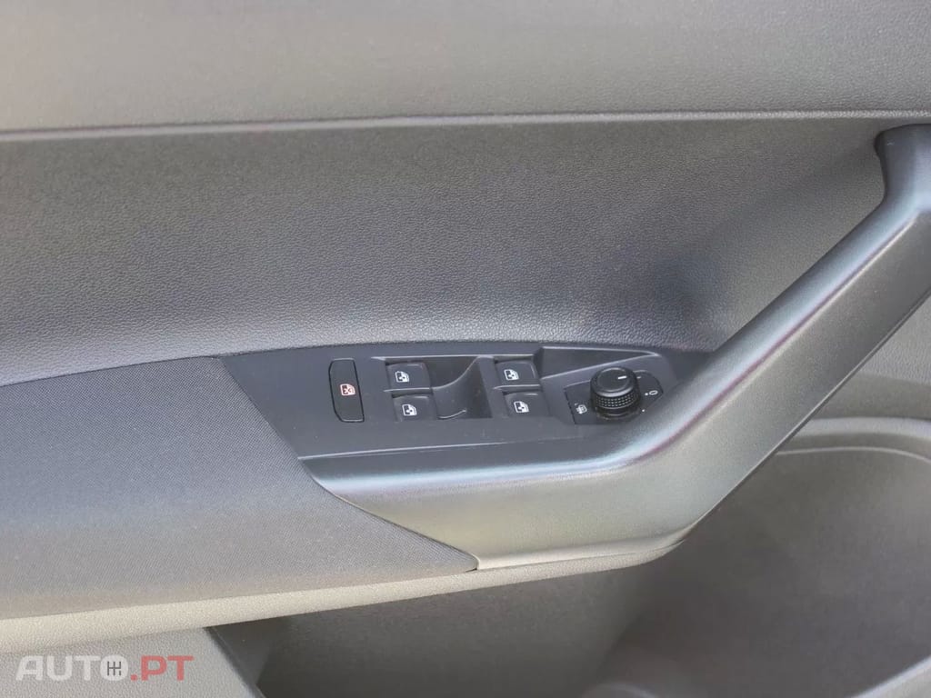 Volkswagen Polo 1.0 Confortline