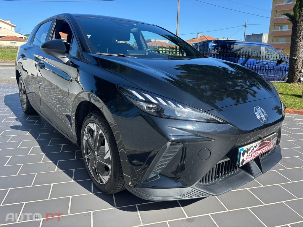 MG MG4 64 kWh Luxury