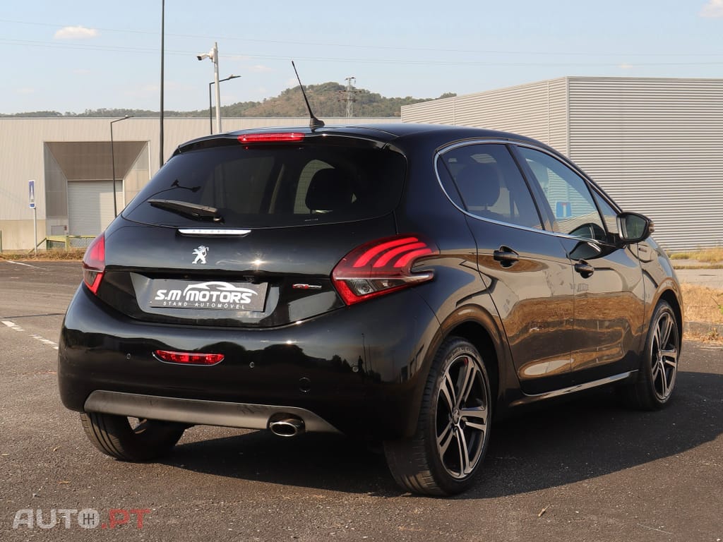 Peugeot 208 1.2 PureTech GT Line EAT6