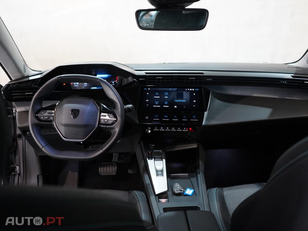 Peugeot 308 1.2 PureTech Allure EAT8