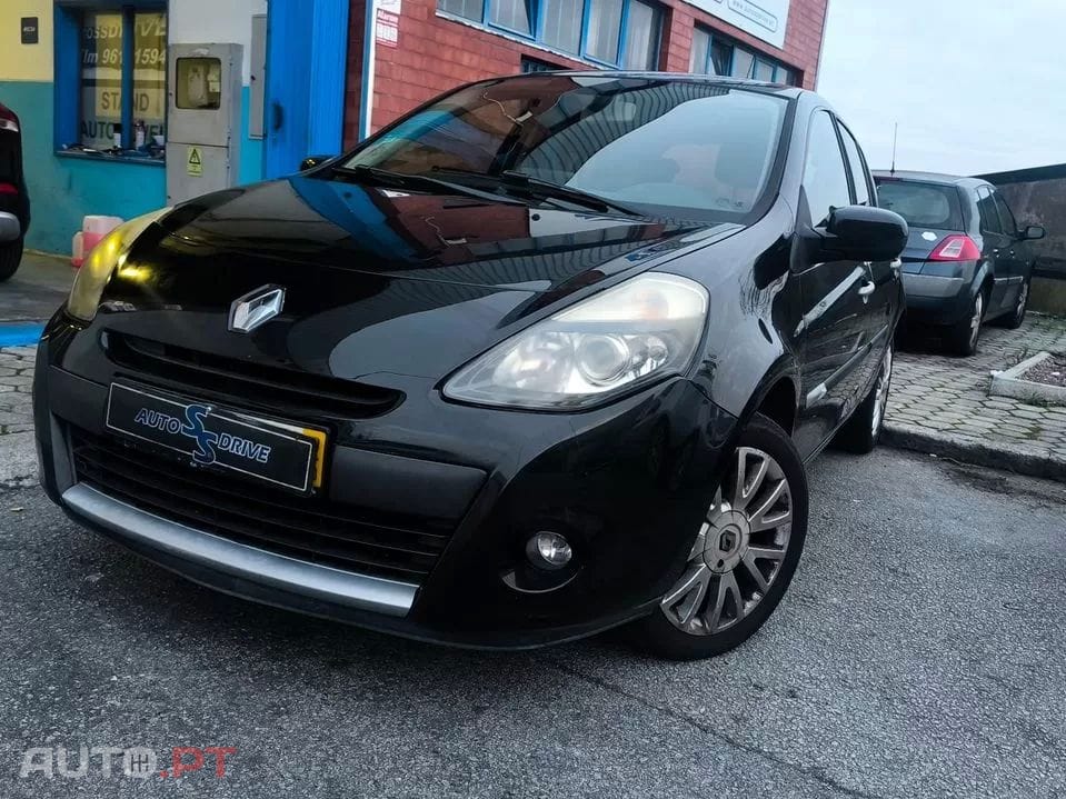 Renault Clio  1 2 16v 75 Tomtom Edition