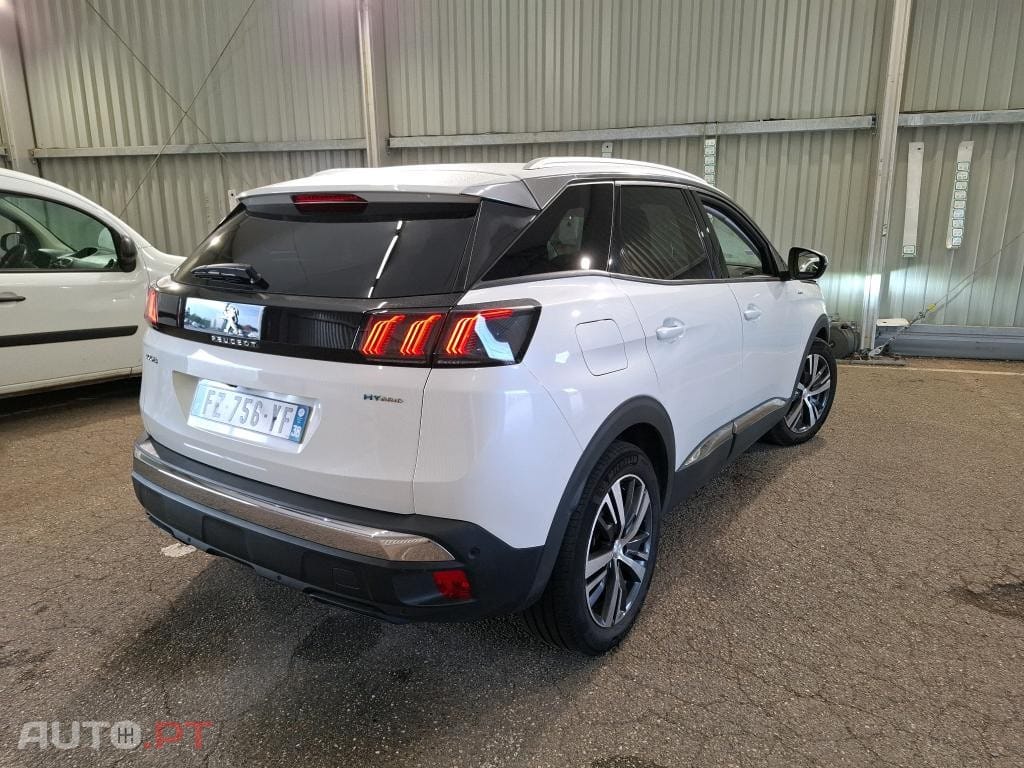 Peugeot 3008 Hybrid 225 e-EAT8 Allure