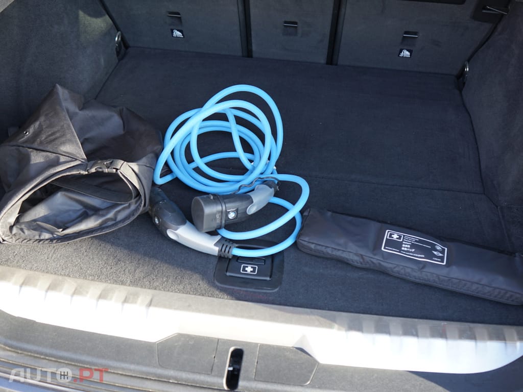 BMW 330 e touring auto