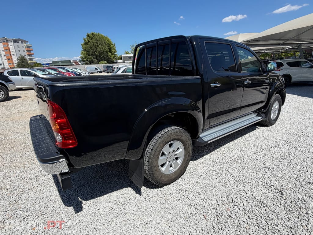 Toyota Hilux 2.5 D-4D 4WD CD Tracker