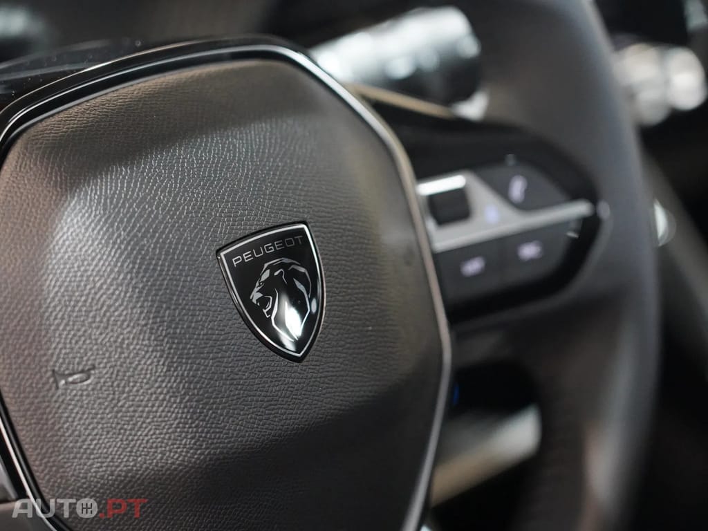 Peugeot 208 1.2 Hybrid Style e-DCS6