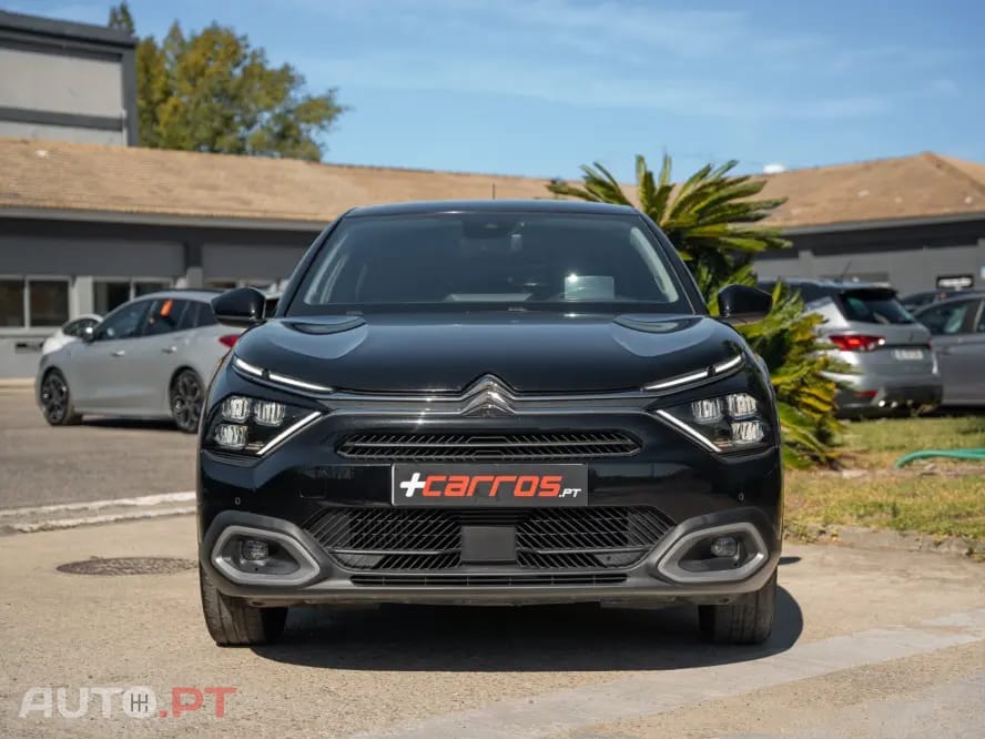 Citroen C4 PureTech 130 Stop&Start EAT8 SHINE