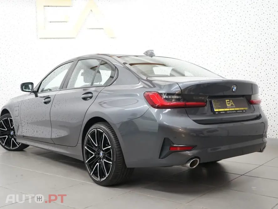 BMW 330 e Aut. Sport Line