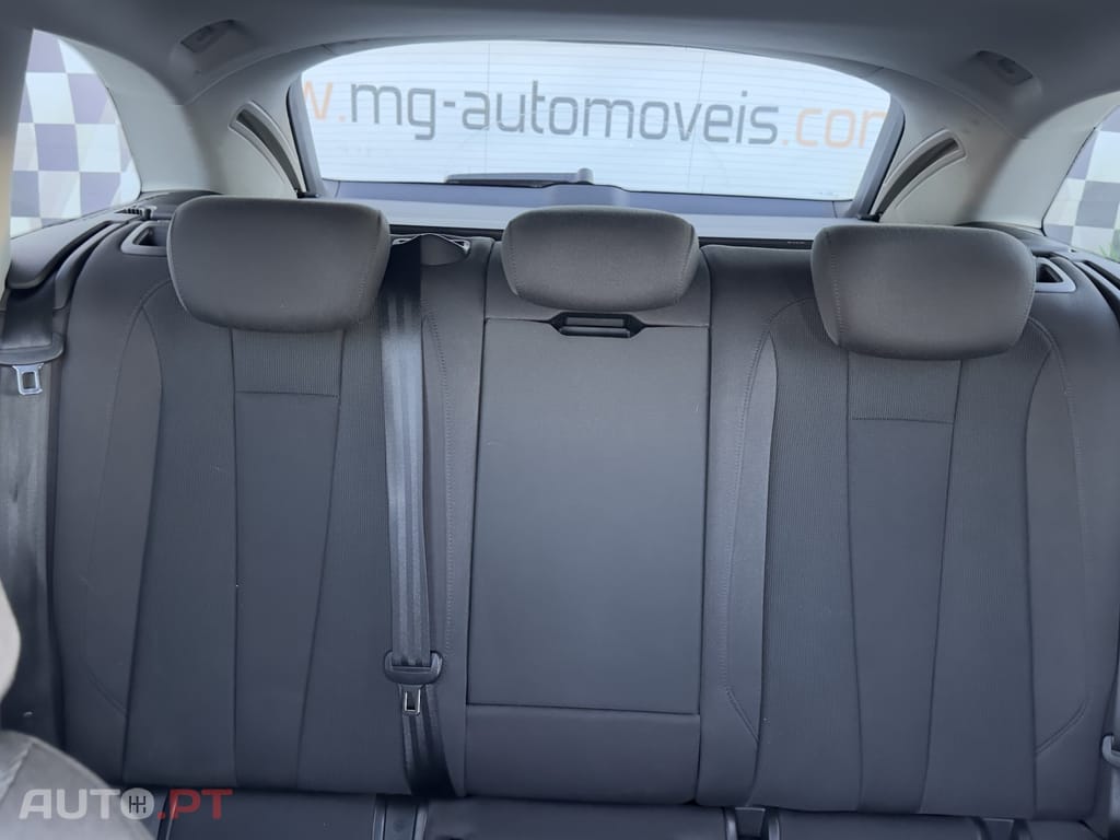 Audi A4 Avant 2.0 TDi S-Line Matrix