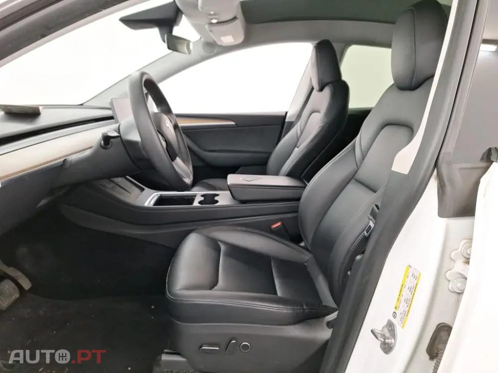 Tesla Model Y Long Range Dual Motor AWD