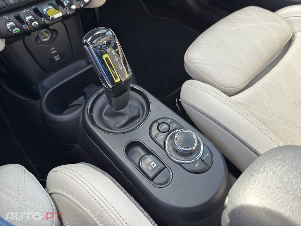 MINI Cooper Cooper SE Premium Yours