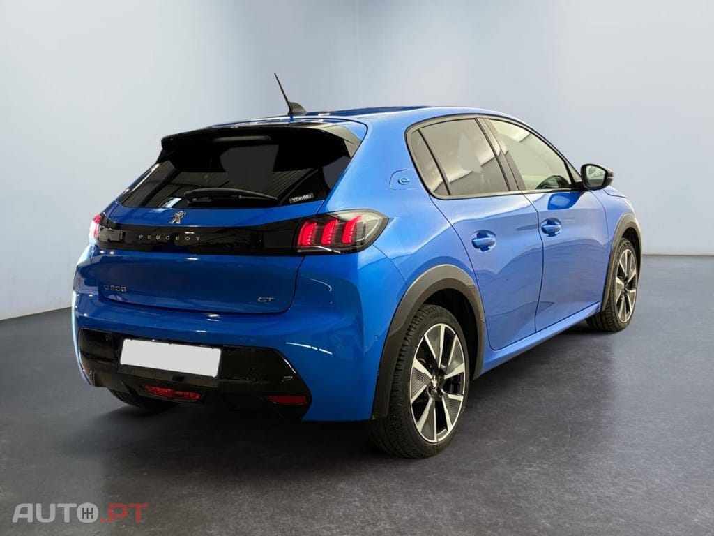 Peugeot E-208 50 kWh GT