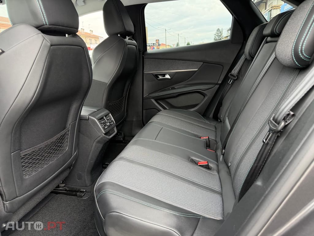 Peugeot 3008 1.6 Hybrid Allure e-EAT8