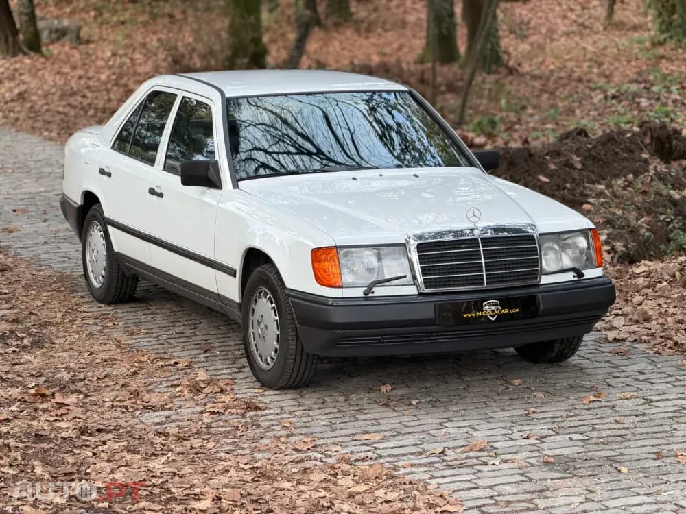 Mercedes-Benz 260 260 E