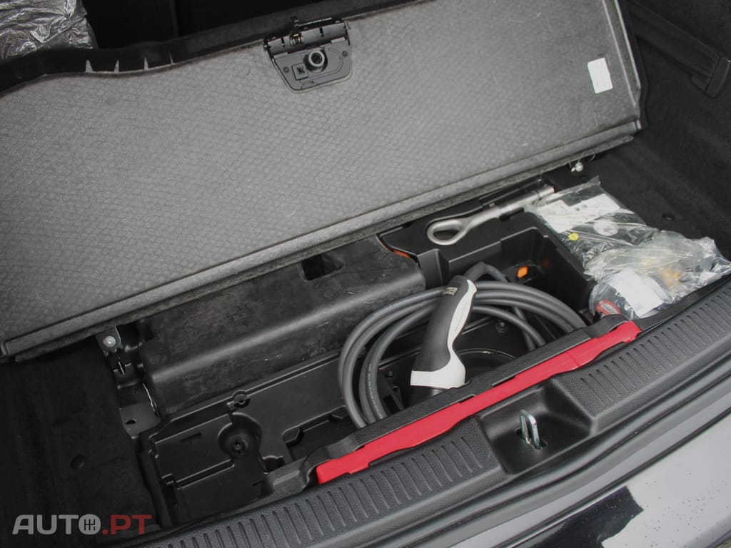 Mercedes-Benz B 250 e Progressive