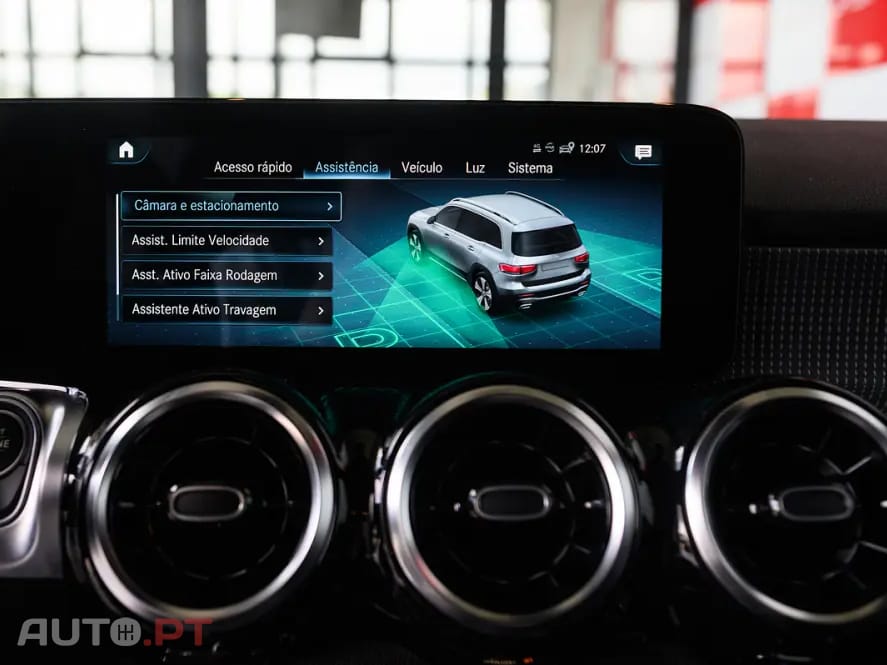 Mercedes-Benz GLB 200 d