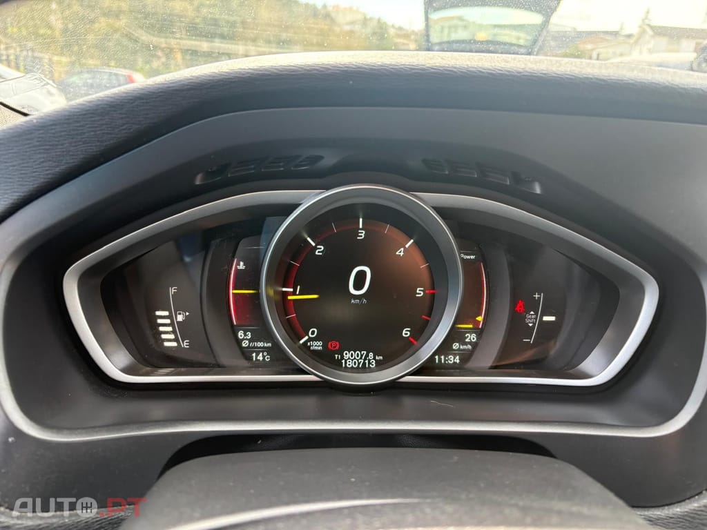 Volvo V40 1.6 D2 R-Design