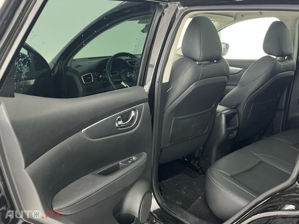 Nissan Qashqai 1.3 DIG-T N-Connecta DCT