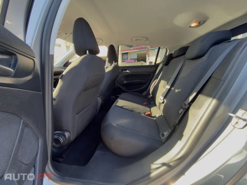 Peugeot 308 1.2 PureTech Allure EAT8