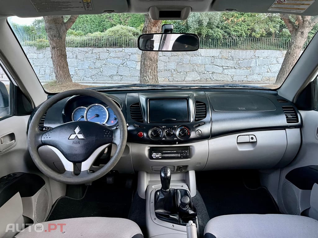 Mitsubishi L200 DI-D  4x4