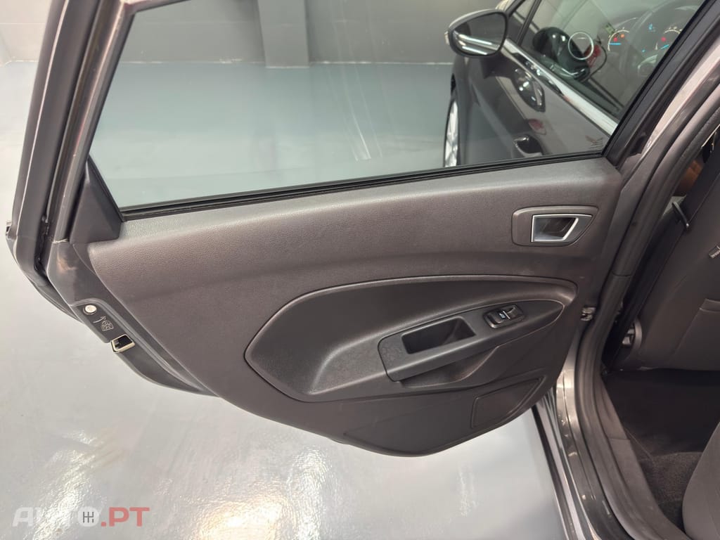 Ford Fiesta 1.0 T EcoBoost Titanium PowerShift