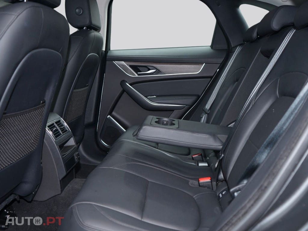Jaguar F-Pace I.V.A DEDUTIVEL P400e AWD