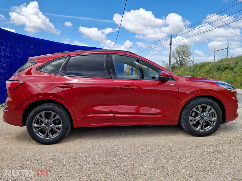 Ford Kuga 2.5 PHEV ST-Line