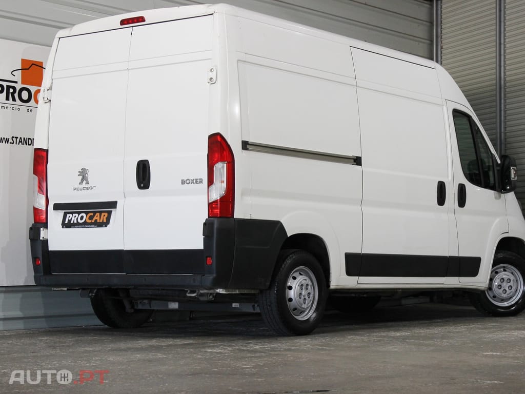 Peugeot Boxer 2.0 BlueHDi 333 L2H2 Premium