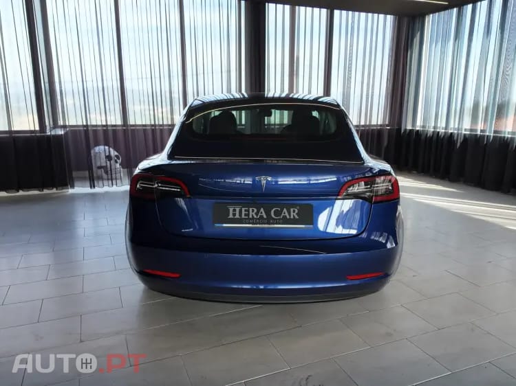 Tesla Model 3 Standard Range Plus RWD