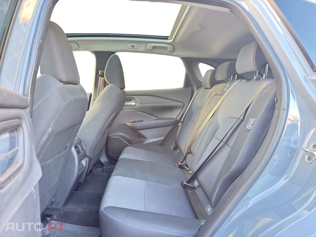 Nissan Qashqai 1.3 DIG-T N-Connecta J18 Led