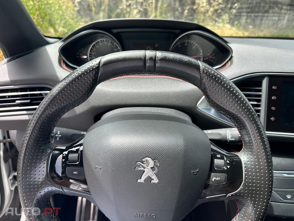 Peugeot 308 1.2 PureTech GT EAT8