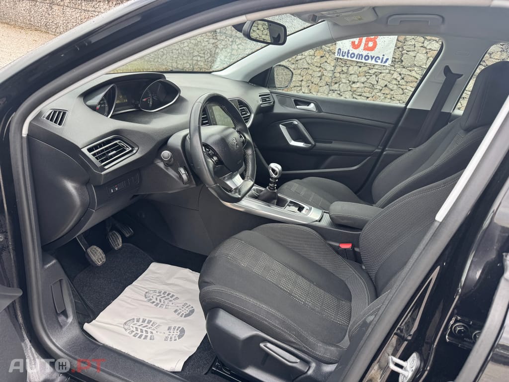 Peugeot 308 1.6 e-HDi Allure