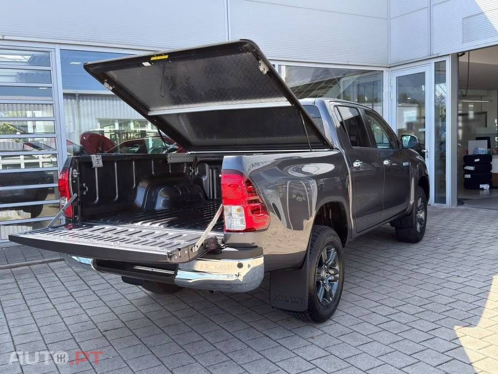 Toyota Hilux 2.4 D-4D 4WD CD Confort Aut.