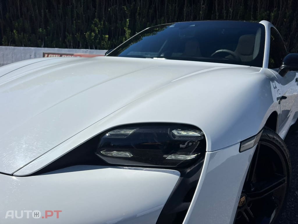 Porsche Taycan Turbo