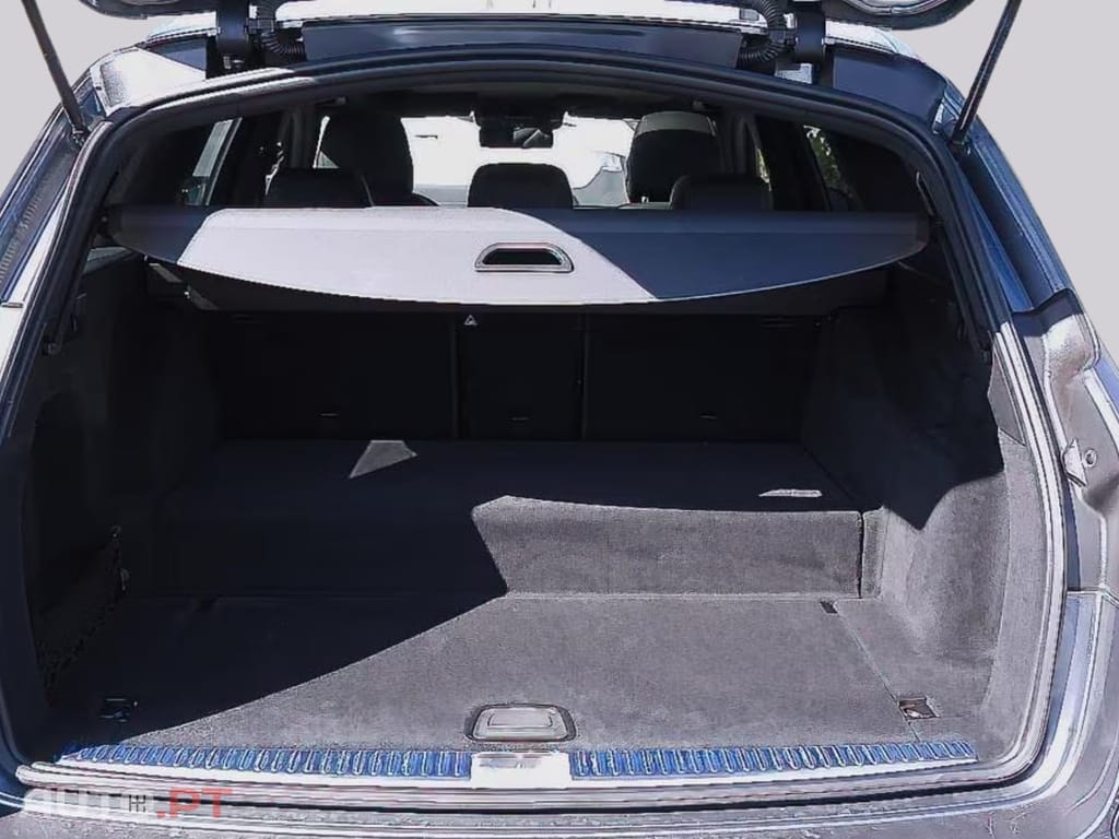 Mercedes-Benz E 300 I.V.A DEDUTIVEL  e T AMG