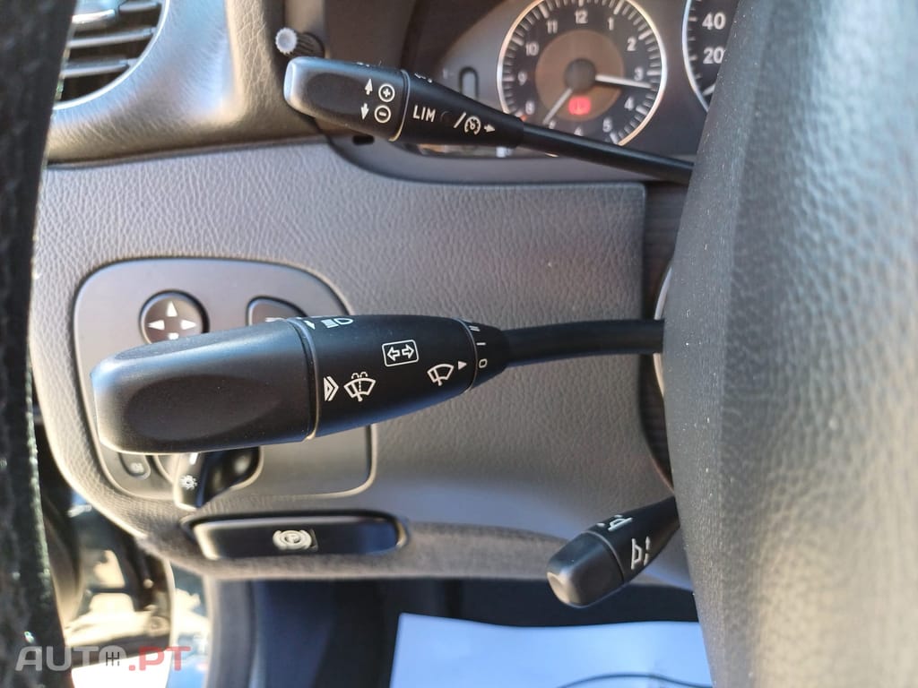 Mercedes-Benz CLK 270 Outro
