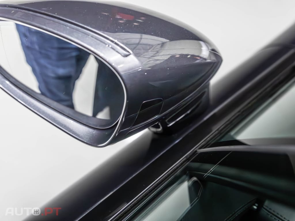 Porsche Panamera 4 E-Hybrid Platinum Edition PDLS