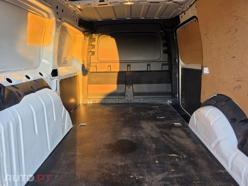 Volkswagen Caddy Maxi 2.0 TDI Business