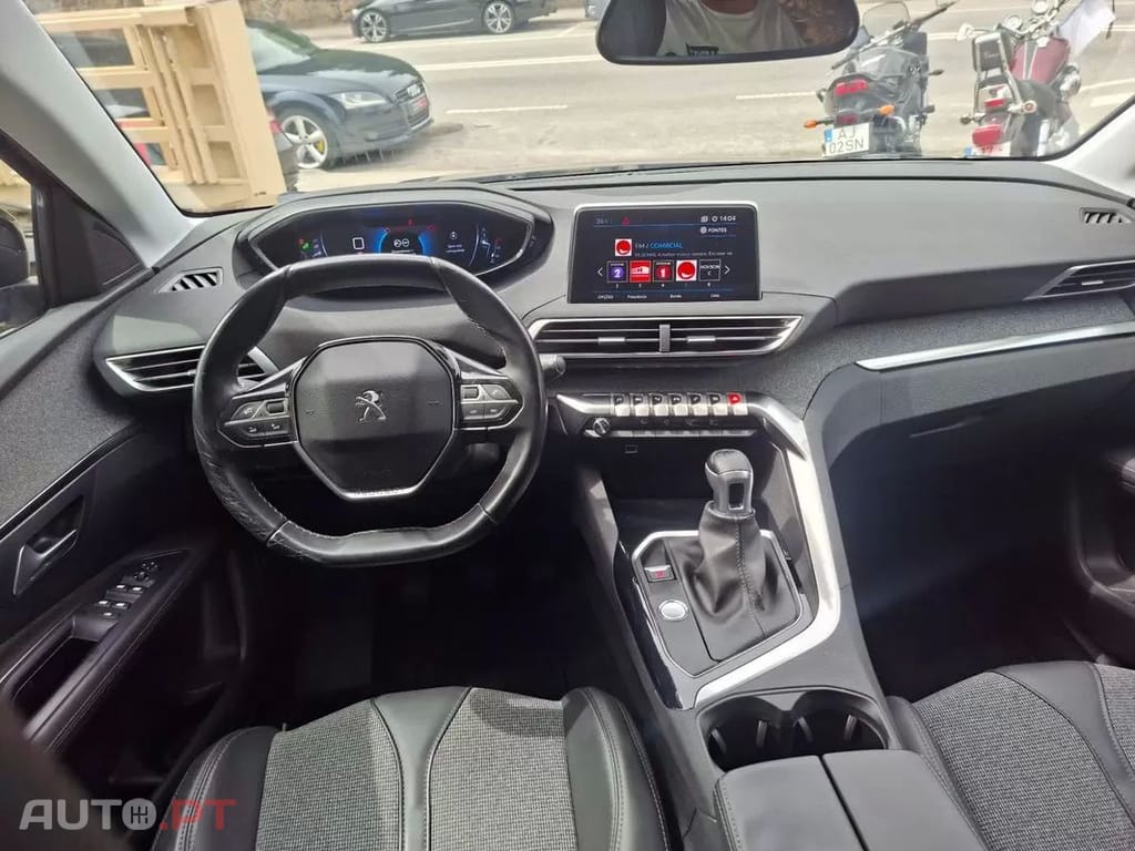 Peugeot 3008  Puretech 130 Stop Start Allure