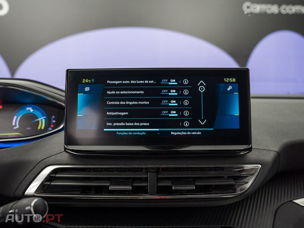 Peugeot 3008 1.6 Hybrid Allure e-EAT8
