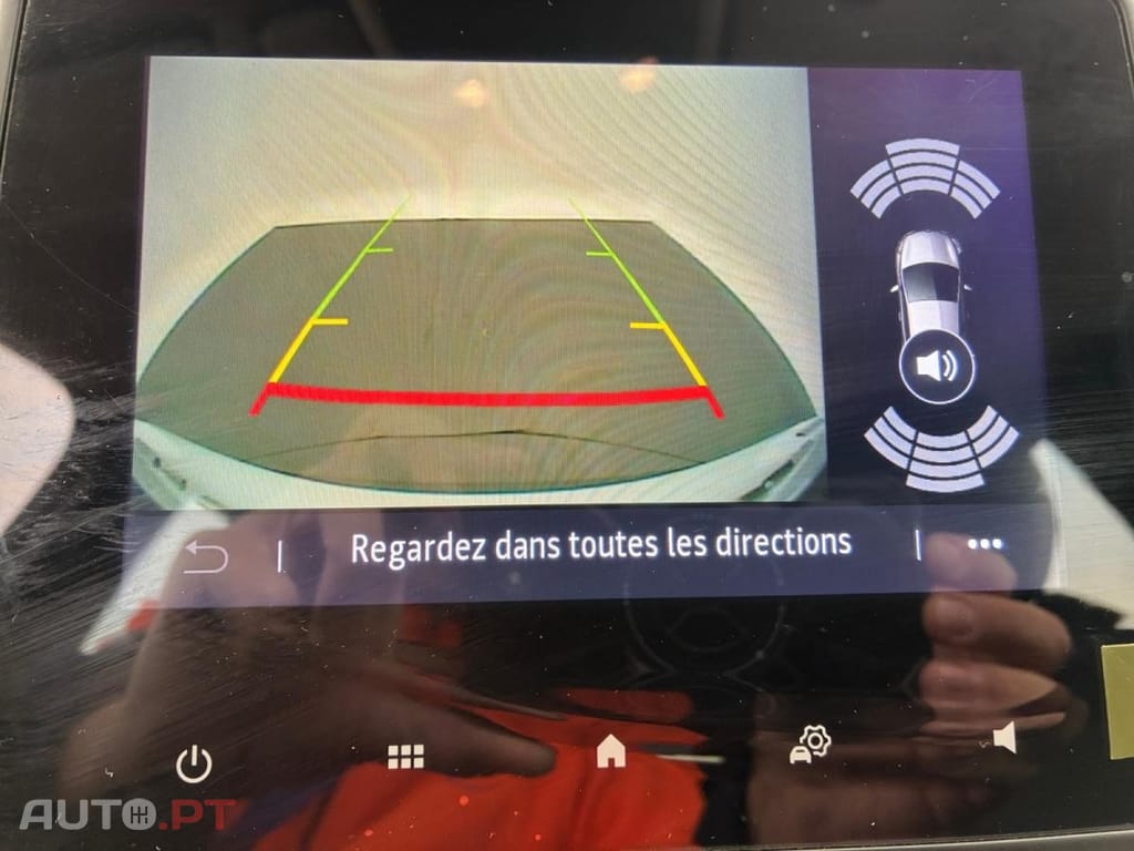 Renault Captur 1.6 E-Tech Business
