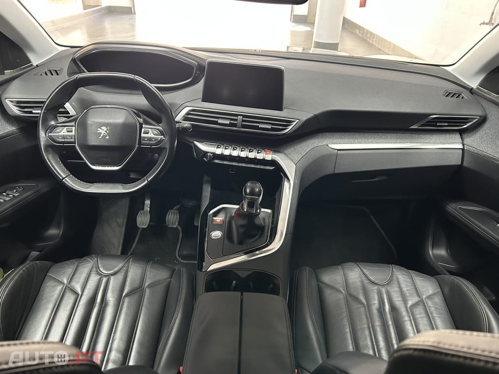Peugeot 5008 1.6 HDi Allure J18