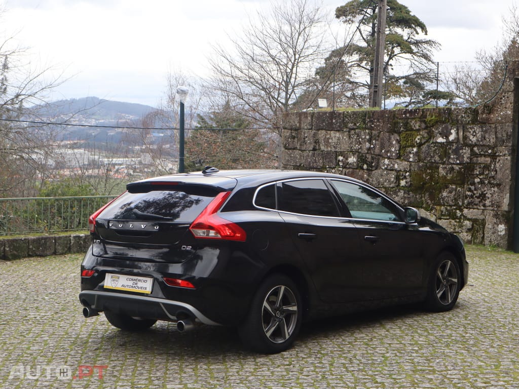 Volvo V40 2.0 D2 R-Design