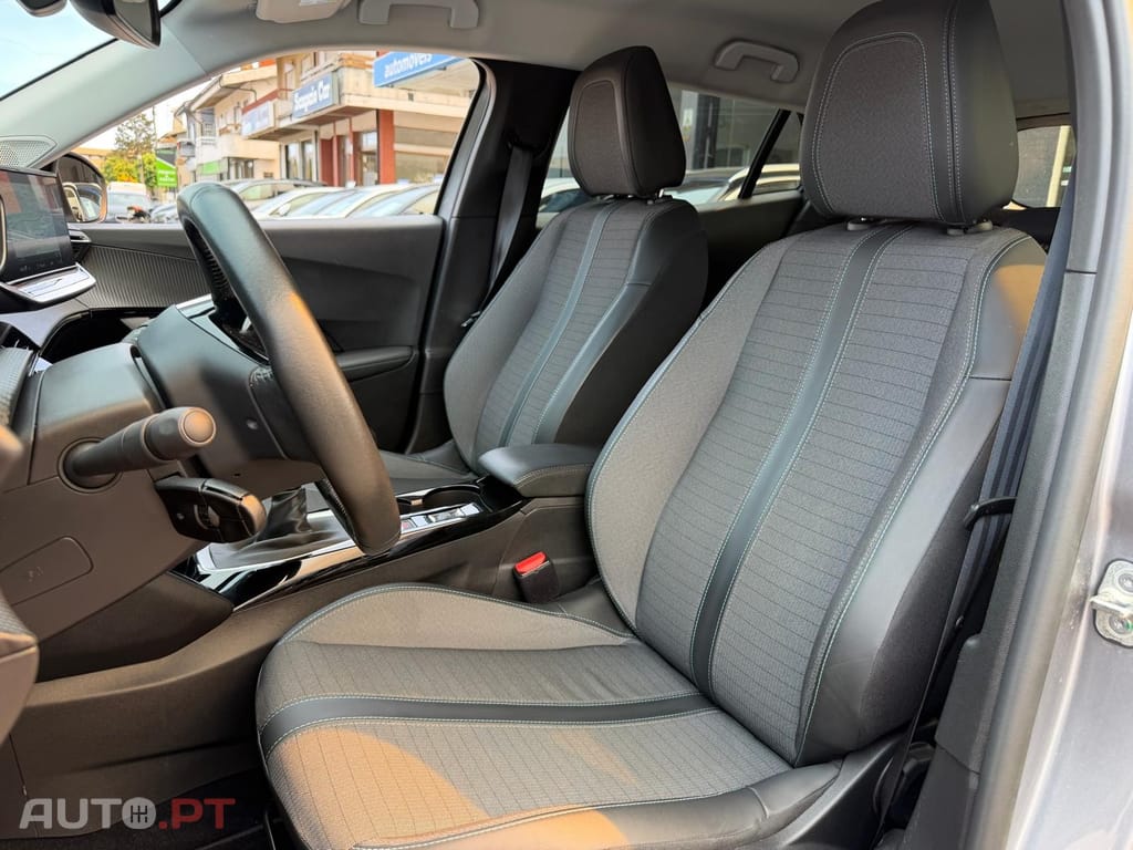 Peugeot 2008 1.2 PureTech Allure
