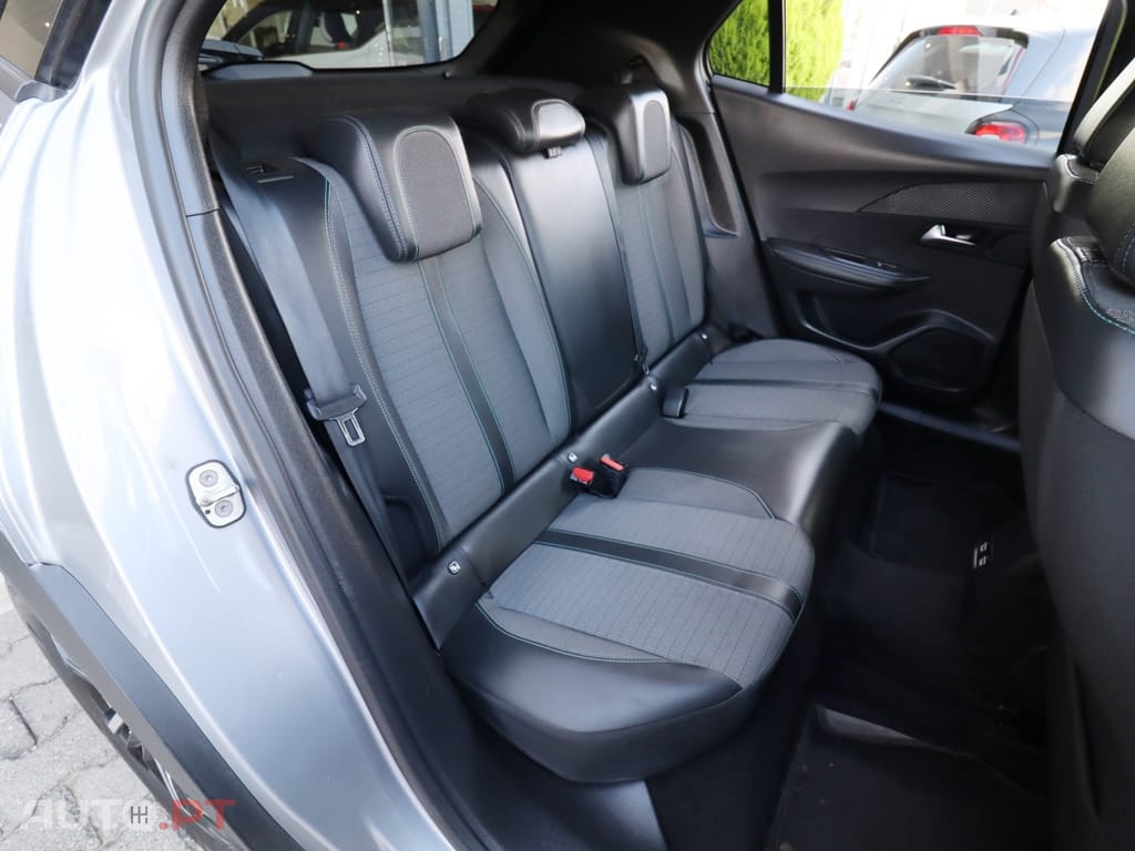 Peugeot 2008 1.2 PureTech Allure