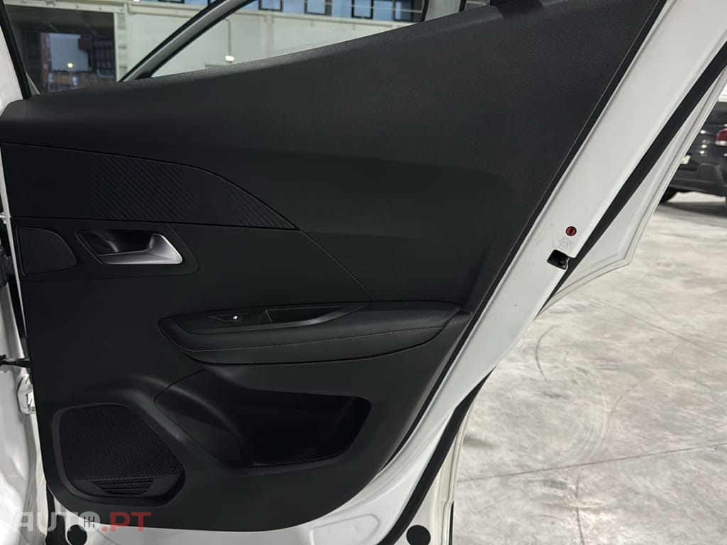 Peugeot 2008 1.2 PureTech Allure