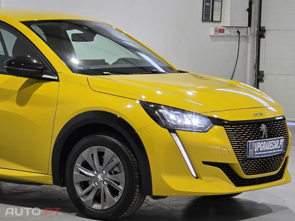 Peugeot E-208 50 kWh Style