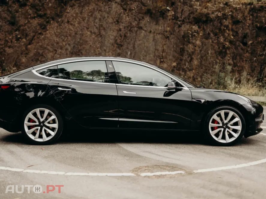 Tesla Model 3 Long Range AWD Dual Motor